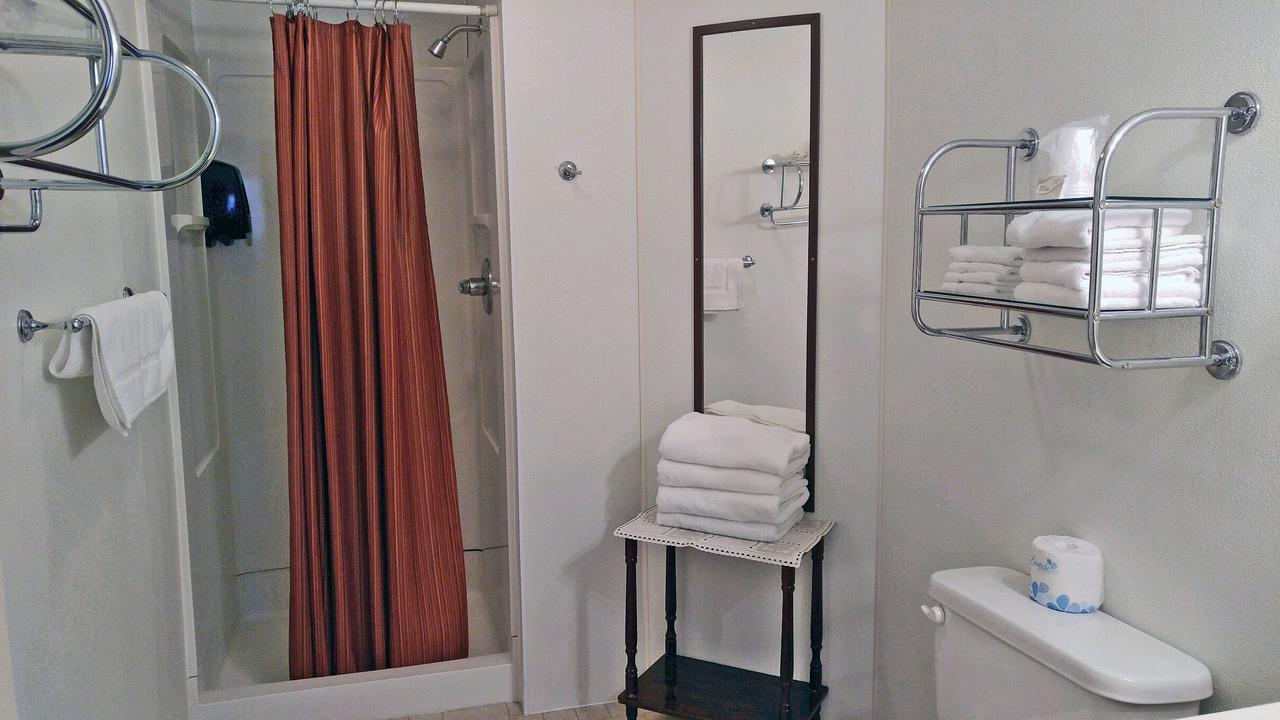 Carter Mountain Motel Cody Exteriör bild