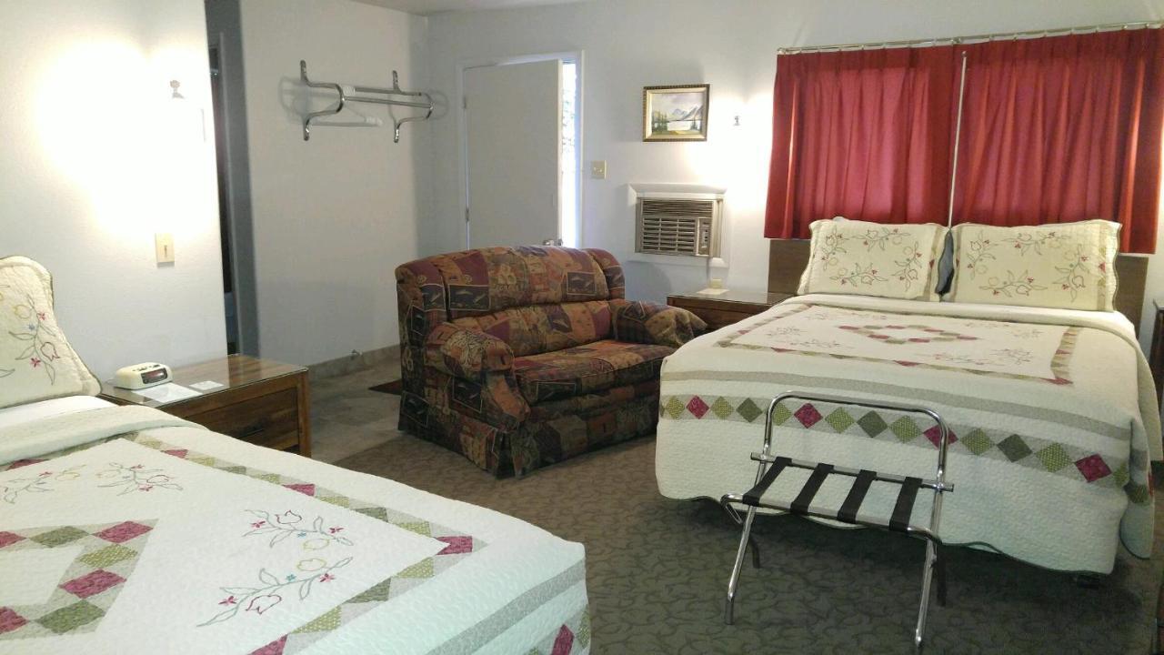 Carter Mountain Motel Cody Exteriör bild